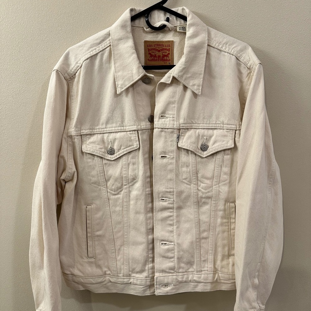 Levi’s Off-White Jean Jacket XL